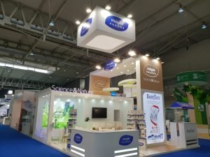 stand Máyla Pharma en evento europeo de farmacia Infarma